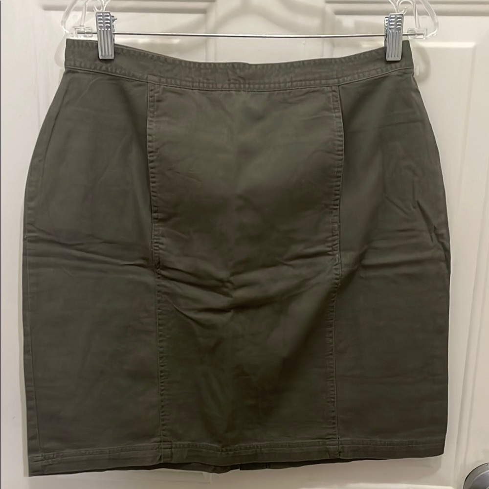 Cherokee Green Knee-Length Pencil Skirt for Work